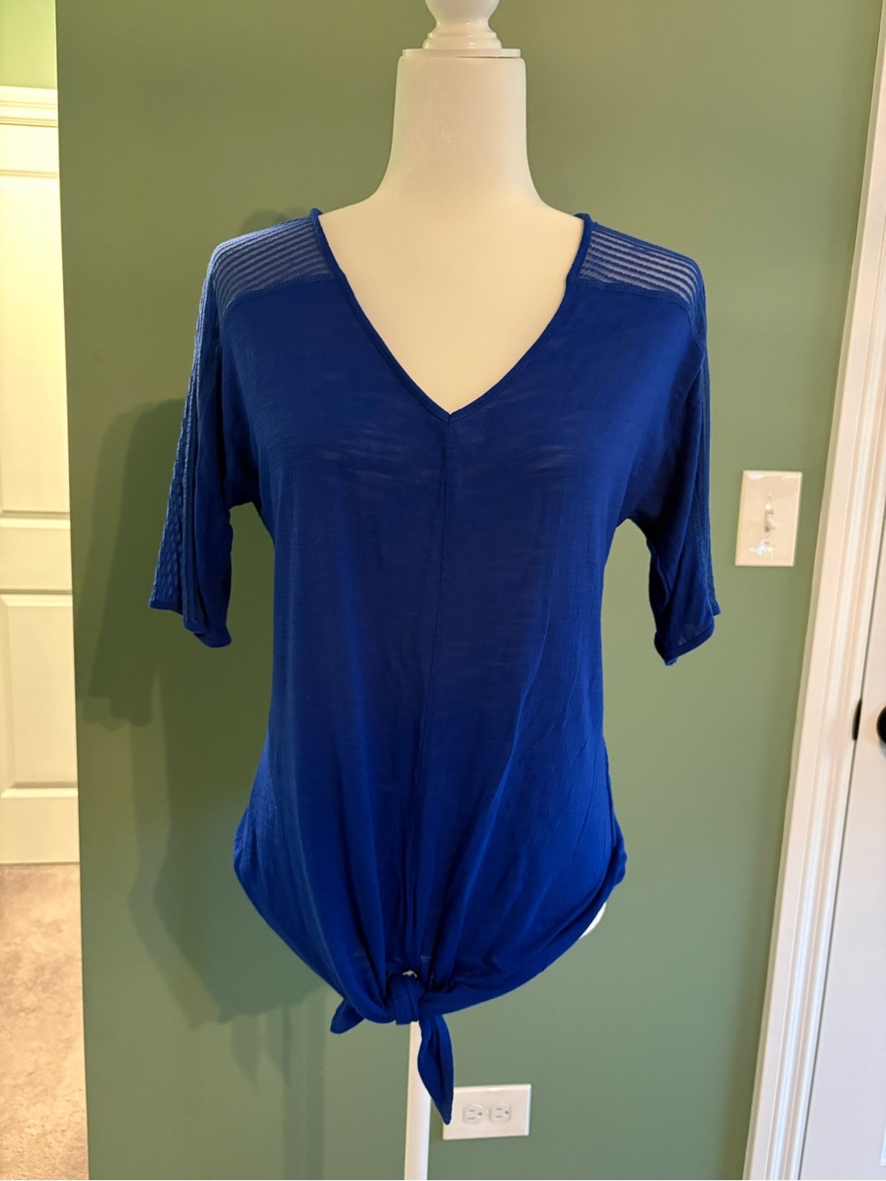 Cable & Gauge Cobalt Blue V-Neck Tie Front Short Sleeve Top
